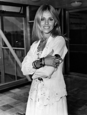 Britt Ekland poster G246931