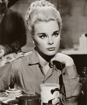 Elke Sommer poster G303638