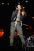Ariana Grande hoodie #1572046