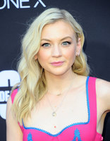 Emily Kinney Mouse Pad G1091544