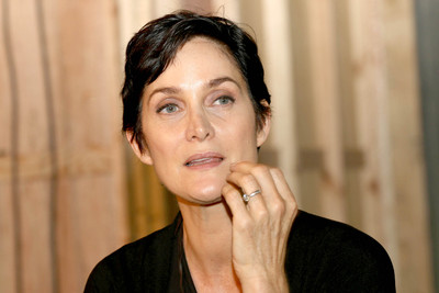 Carrie Anne Moss Stickers G1102718