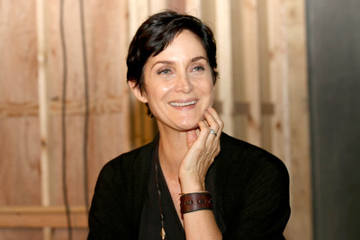 Carrie Anne Moss Stickers G1102721