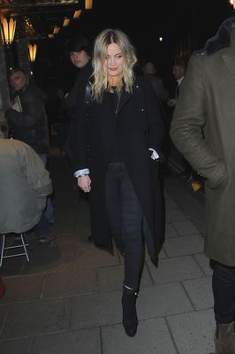 Laura Whitmore puzzle G1103012