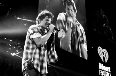 Charlie Puth Poster G1145370
