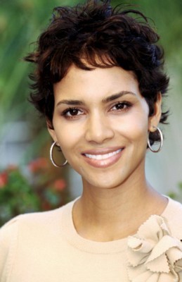 Halle Berry Poster G116959