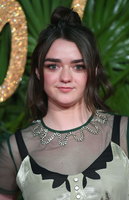 Maisie Williams Mouse Pad G1185612