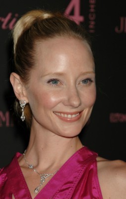 Anne Heche Poster G121140