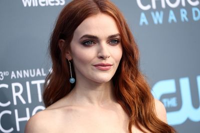 Madeline Brewer puzzle G1211653