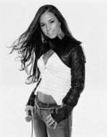 Alicia Keys tote bag #G123106