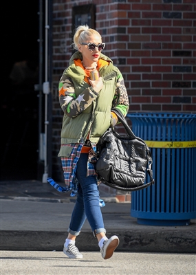 Gwen Stefani tote bag #G1271665