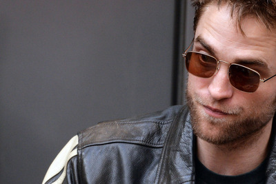 Robert Pattinson magic mug #G1306136