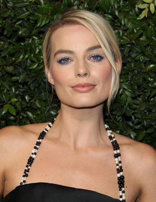 Margot Robbie Mouse Pad G1374113