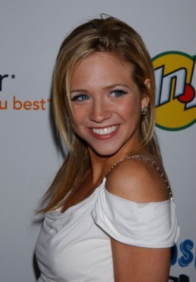 Brittany Snow Poster G137822