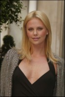Charlize Theron Mouse Pad G138120