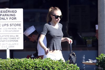 Lily Rose Depp puzzle G1447937