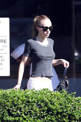 Lily Rose Depp puzzle G1447973