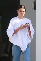 Kendall Jenner Longsleeve T-shirt #2091876