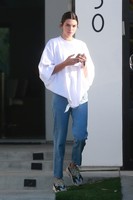 Kendall Jenner sweatshirt #2091877