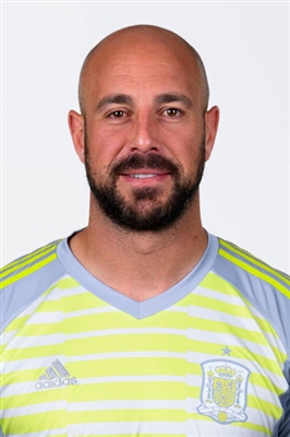 Pepe Reina poster with hanger