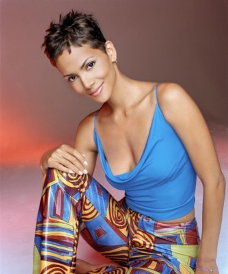 Halle Berry Poster G164820