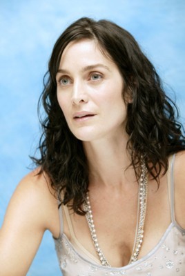 Carrie Anne Moss Stickers G166572