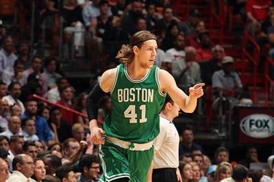 Kelly Olynyk Mouse Pad G1676211