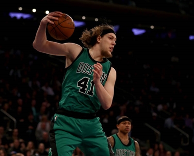 Kelly Olynyk Mouse Pad G1676227