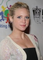 Brittany Snow t-shirt #143618