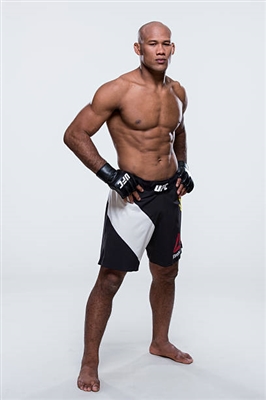 Jacare Souza poster with hanger