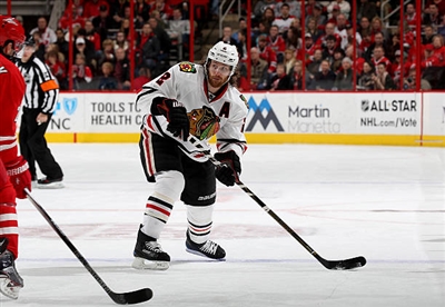 Duncan Keith Poster G1812021