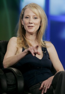 Anne Heche Poster G205210