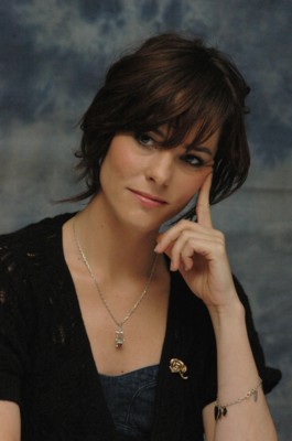Parker Posey Poster G212440