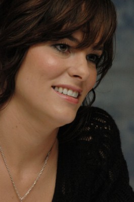 Parker Posey Poster G212444