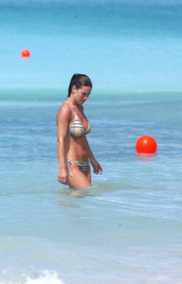 Kirsty Gallacher puzzle G221626