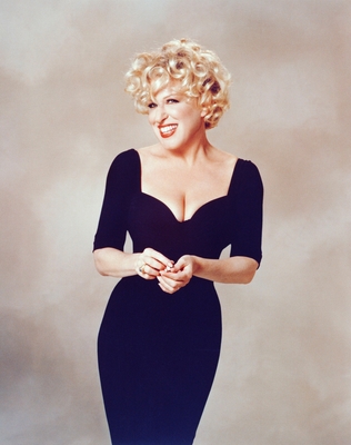 Bette Midler Mouse Pad G2273283