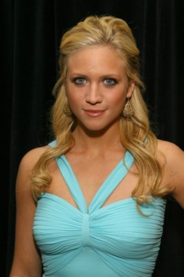 BRITTANY SNOW Poster G228403