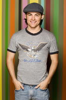 Kevin Zegers t-shirt #2827355