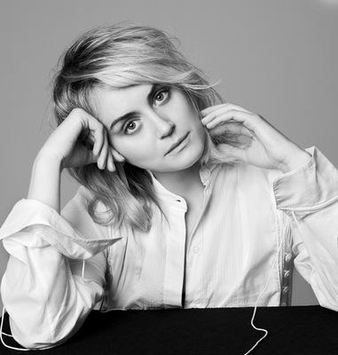 Taylor Schilling Poster G2298345