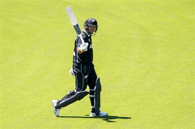 Ross Taylor Stickers G2325469