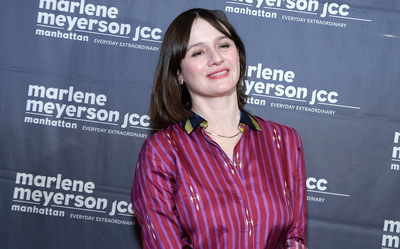 Emily Mortimer puzzle G2346010