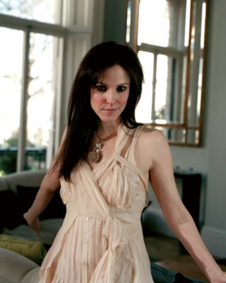 Mary-Louise Parker puzzle G237523