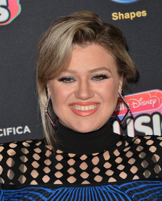 Kelly Clarkson puzzle G2410248