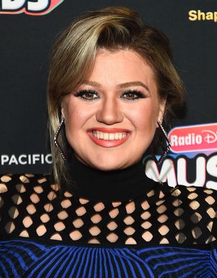 Kelly Clarkson puzzle G2410268