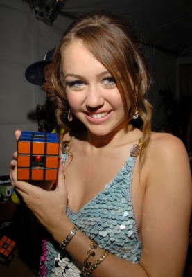 Miley Cyrus puzzle G242024