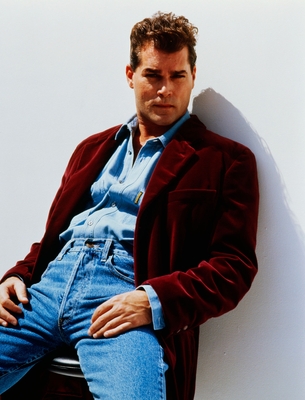 Ray Liotta puzzle G2442473