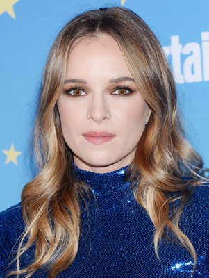Danielle Panabaker puzzle G2470948
