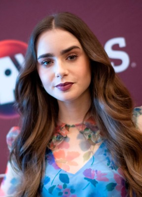 Lily Collins Poster G2475343