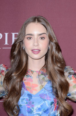 Lily Collins Poster G2475430