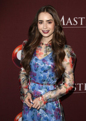 Lily Collins Poster G2475502