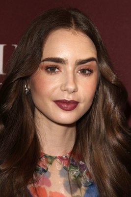 Lily Collins Poster G2475508